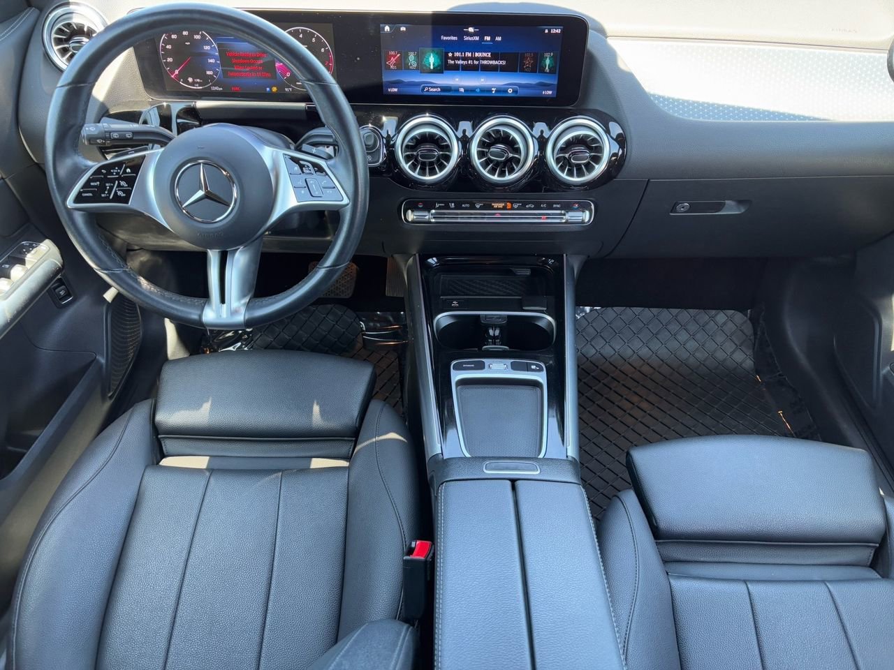 Used 2025 Mercedes-Benz GLA 250 4MATIC image 12