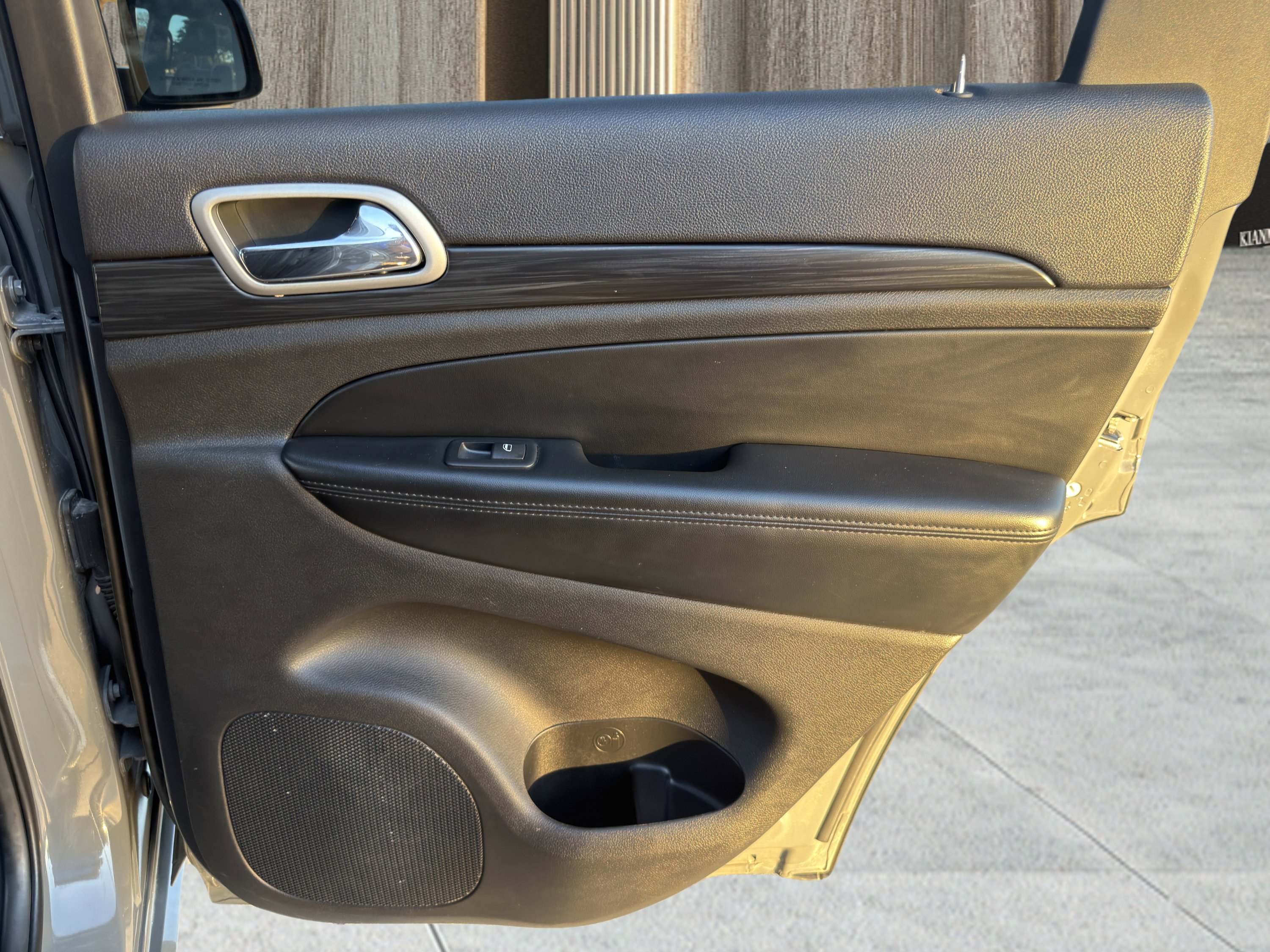 Used 2020 Jeep Grand Cherokee Altitude image 63