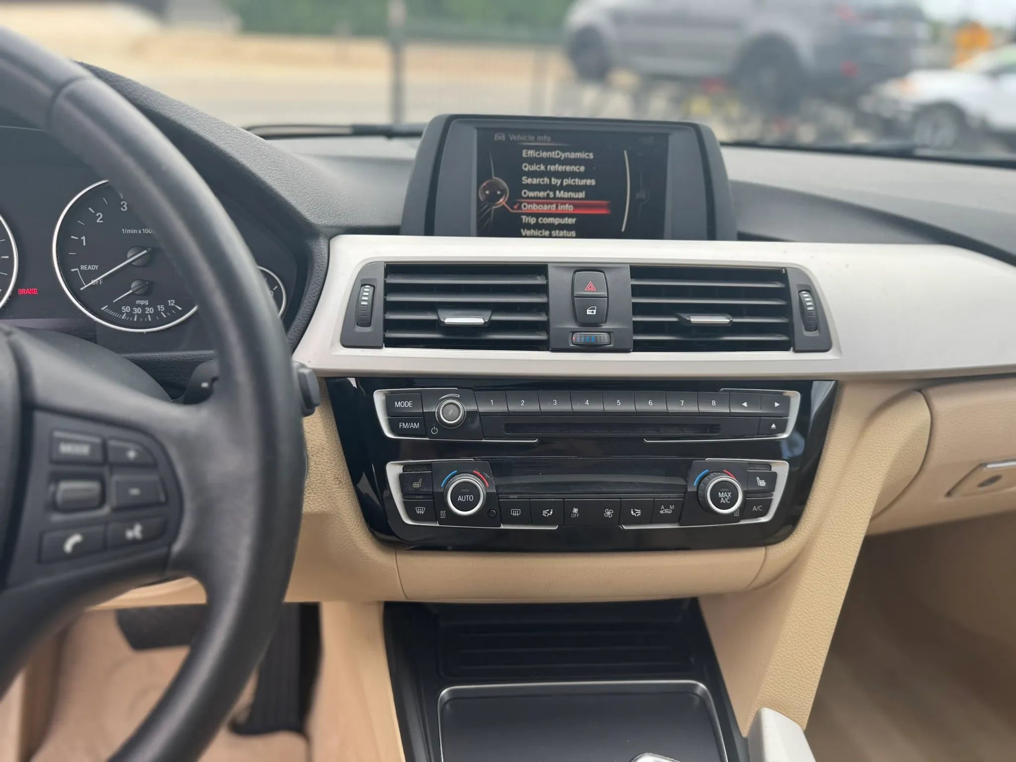 Used 2016 BMW 320i Sedan RWD image 12