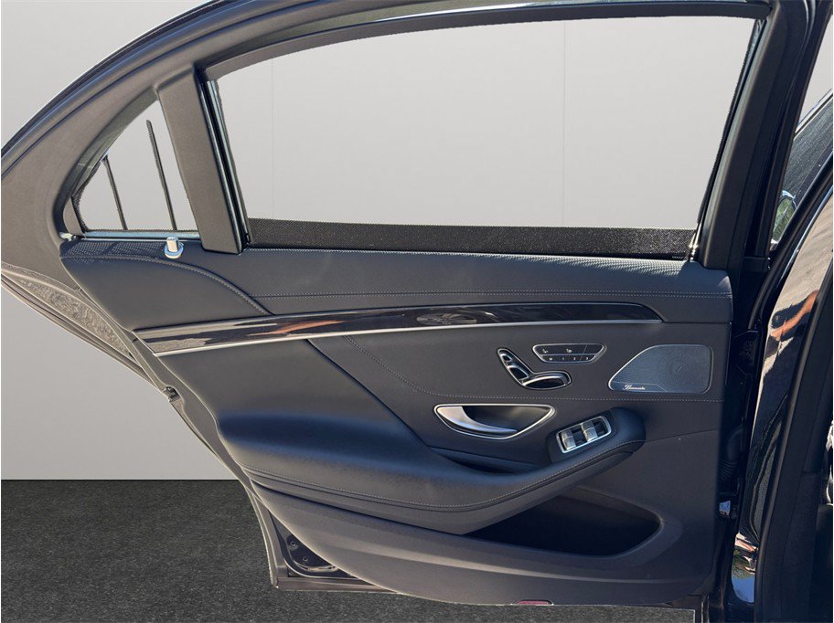 Used 2019 Mercedes-Benz S 560 4MATIC Sedan image 42