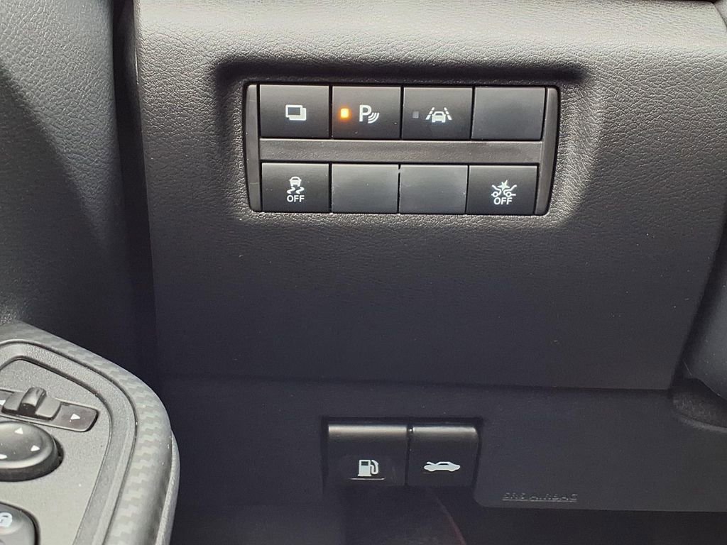 Used 2025 Nissan Versa S w/ Trunk Package image 17