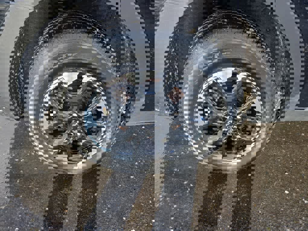 Used 2024 Kia Sorento S image 17