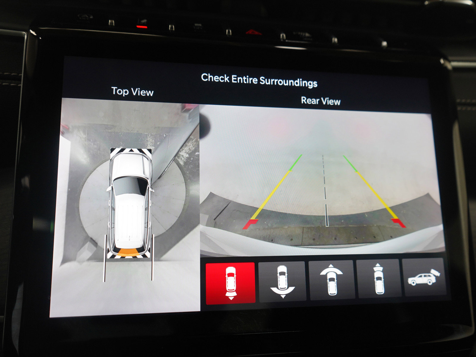 Used 2023 Jeep Grand Cherokee L Limited w/ Luxury Tech Group II image 33