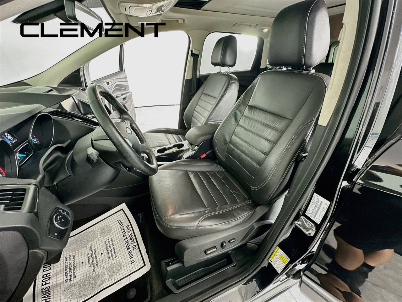 Used 2015 Ford Escape Titanium w/ Equipment Group 301A FWD image 31
