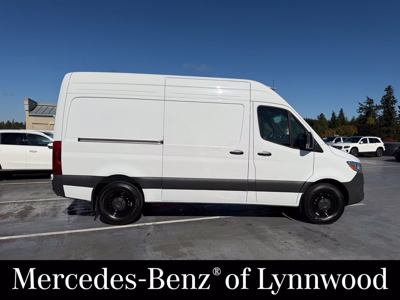 Used 2025 Mercedes-Benz Sprinter 2500 image 5