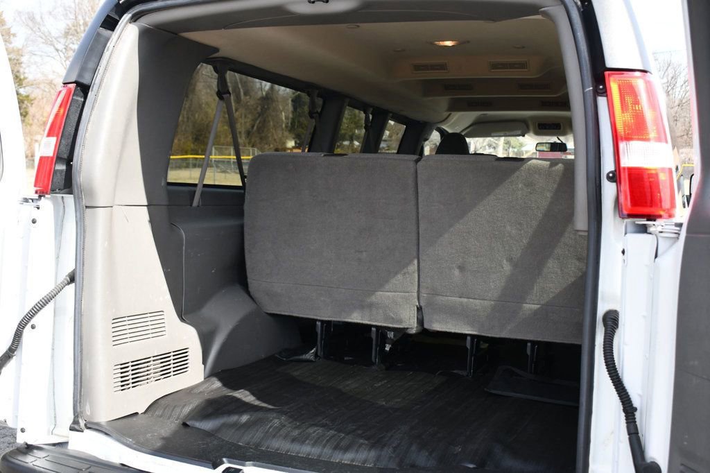 Used 2022 Chevrolet Express 3500 LS image 9