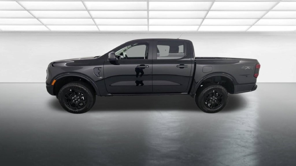 New 2026 Ford Ranger XLT w/ Black Appearance Package AWD/4WD image 3