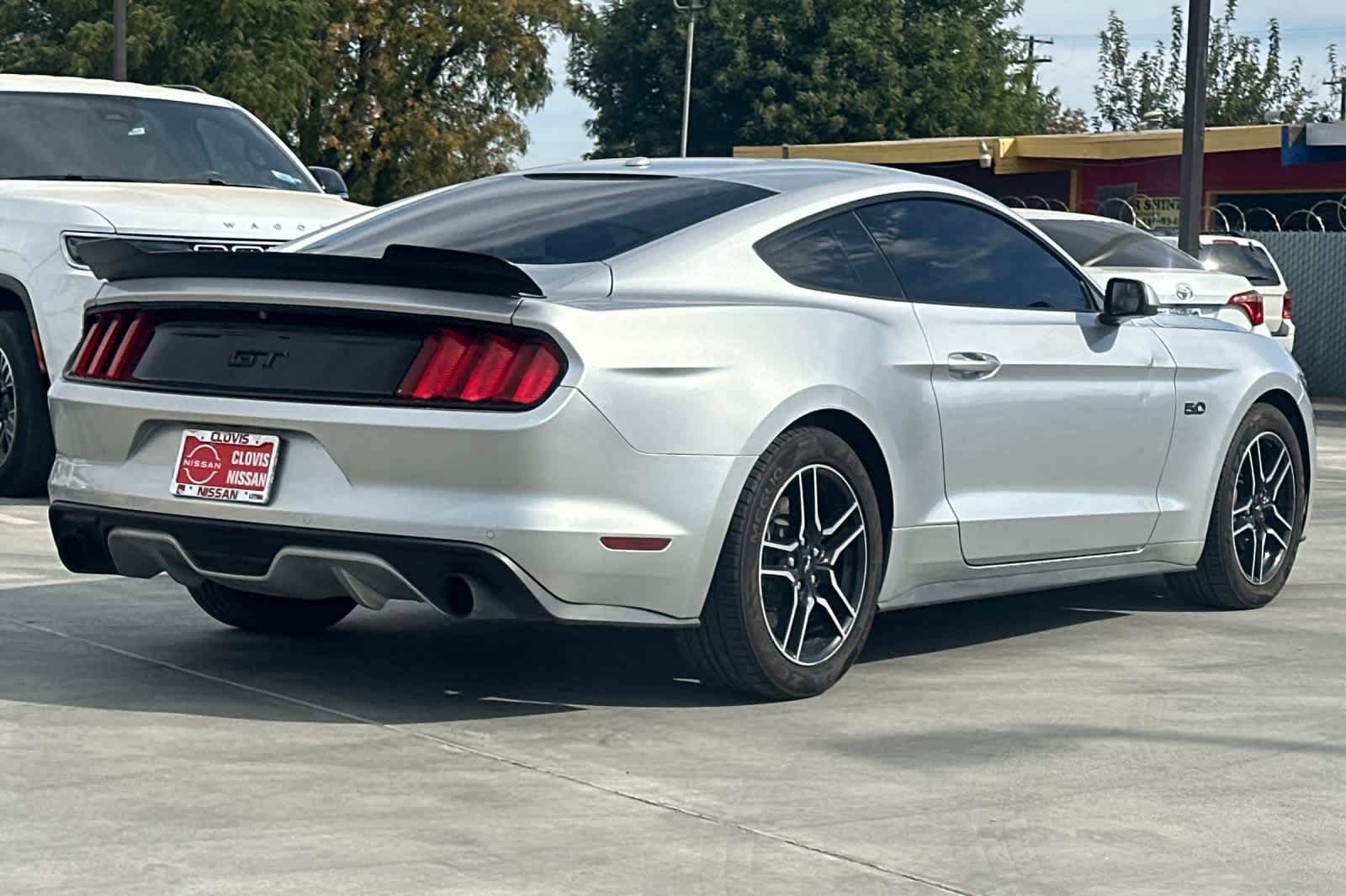 Used 2015 Ford Mustang GT Premium RWD image 3