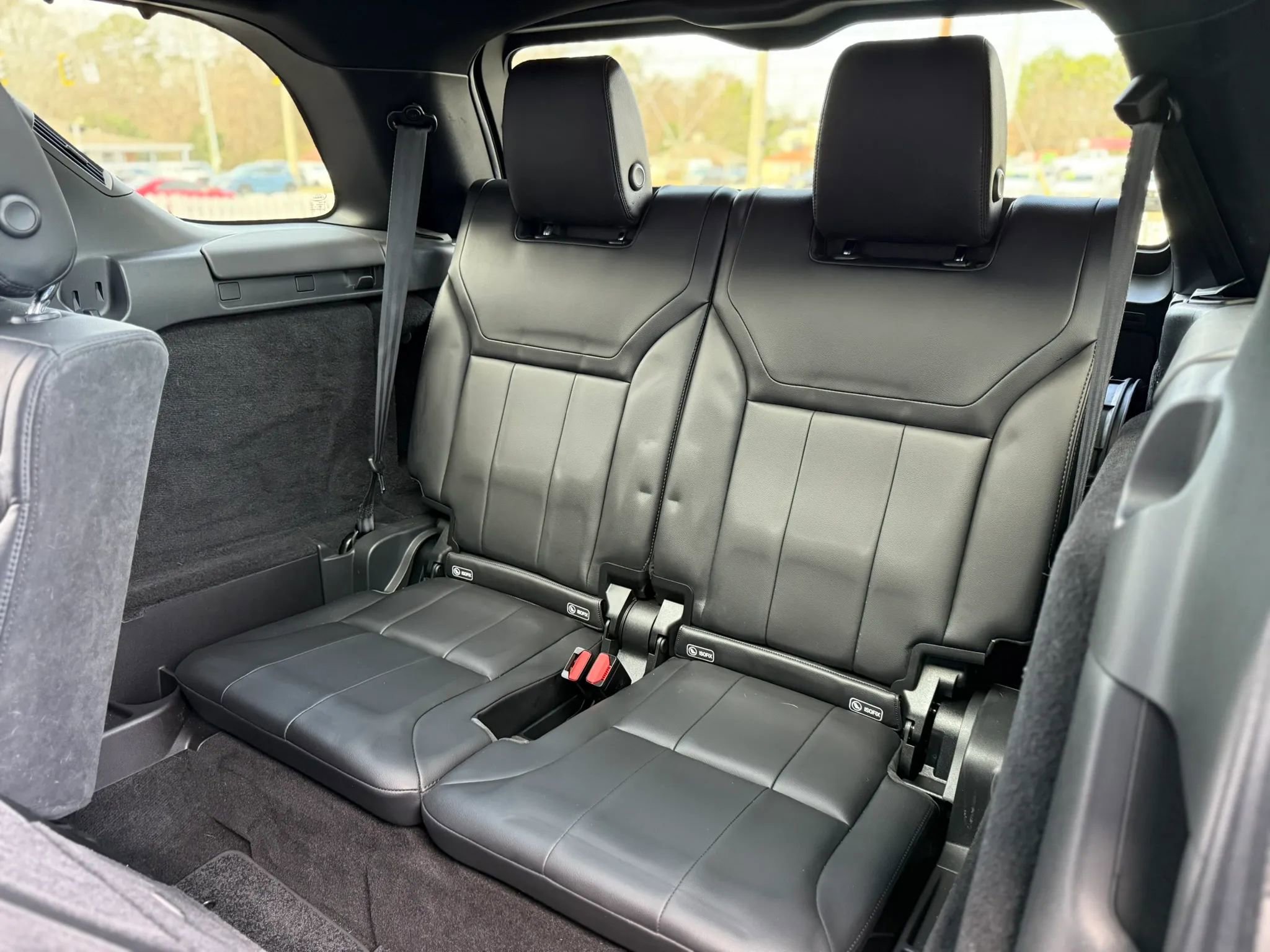 Used 2020 Land Rover Discovery Landmark image 34