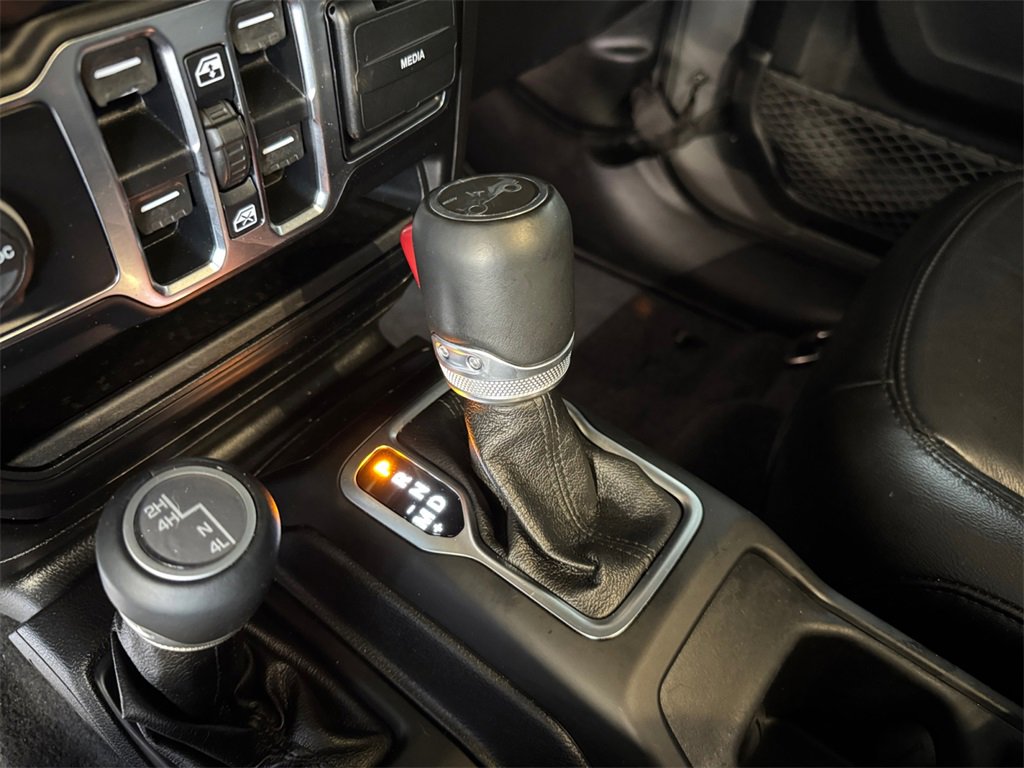 Used 2020 Jeep Wrangler Unlimited Sahara image 21