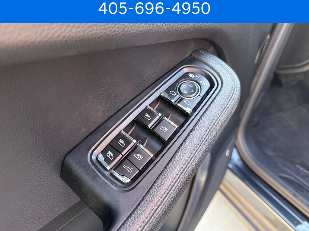 Used 2018 Porsche Macan AWD/4WD image 22
