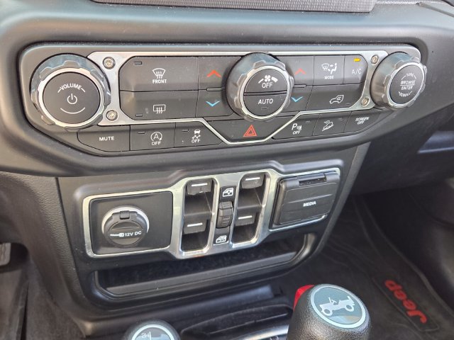 Used 2019 Jeep Wrangler Unlimited Sahara w/ Safety Group AWD/4WD image 23