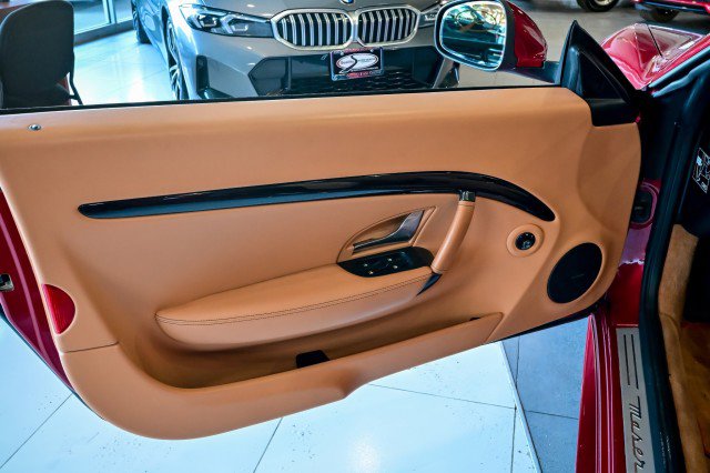 Used 2018 Maserati GranTurismo Convertible image 17