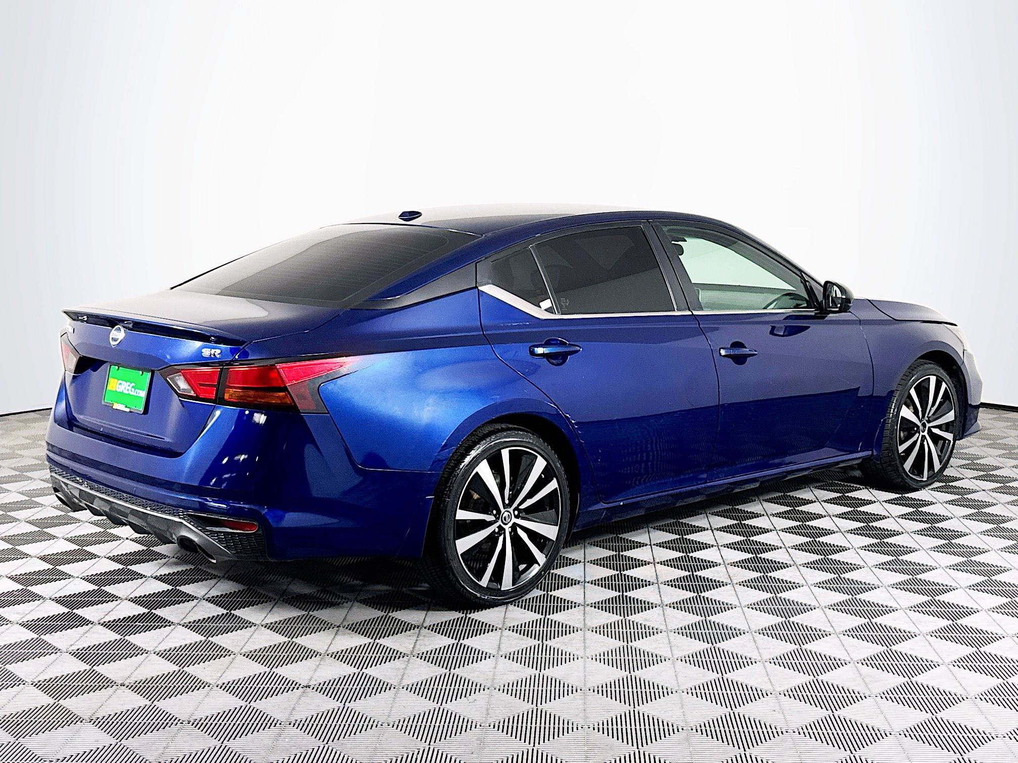 Used 2020 Nissan Altima 2.5 SR FWD image 10