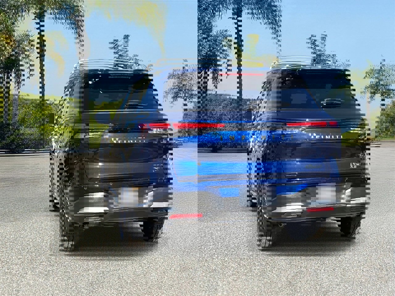 Certified 2026 INFINITI QX60 Luxe w/ Cargo Package image 3