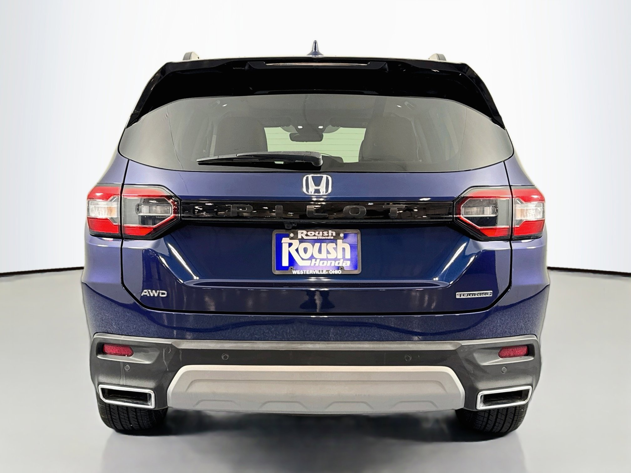 Certified 2025 Honda Pilot Touring image 6