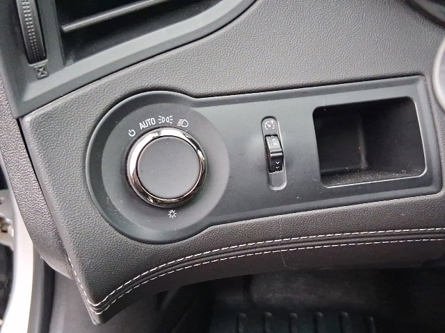 Used 2015 Buick LaCrosse Leather image 18