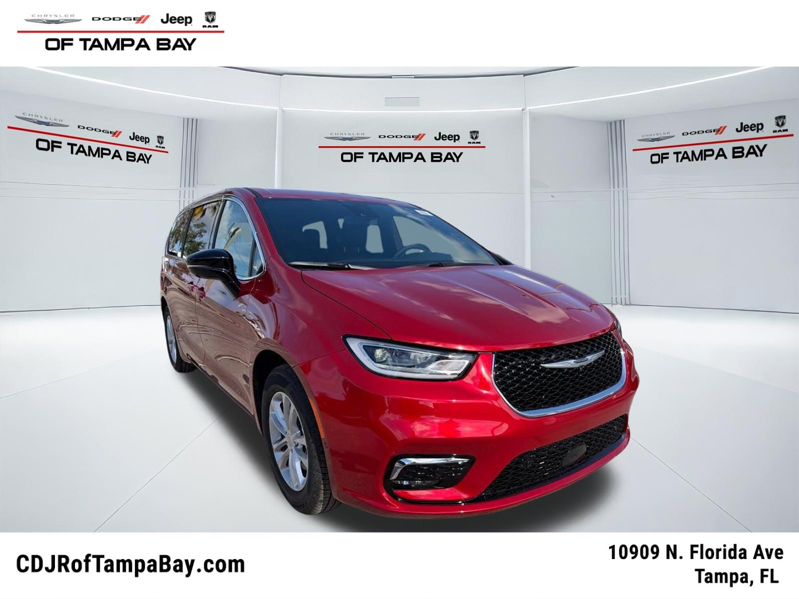 New 2026 Chrysler Pacifica Select FWD image 1