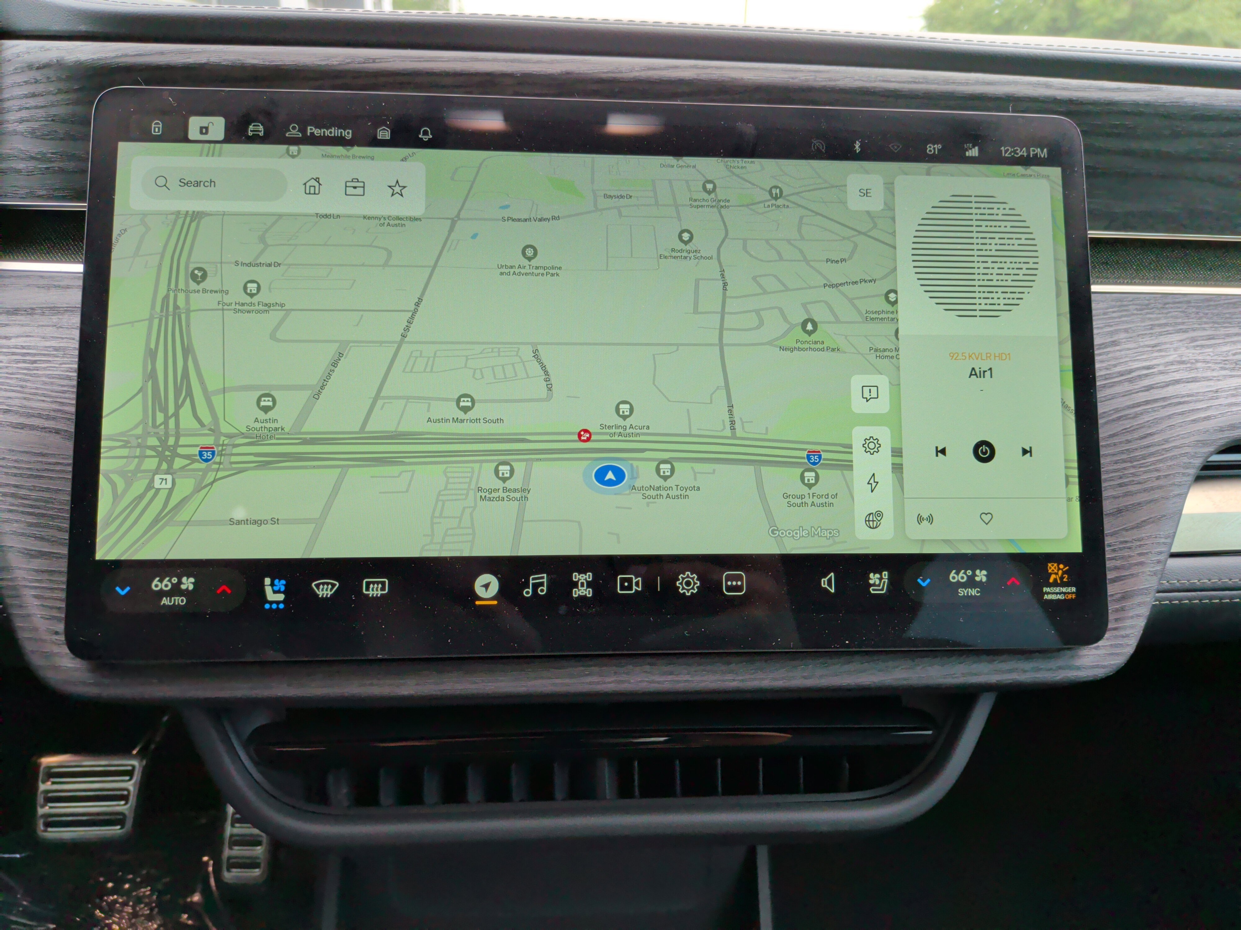 Used 2023 Rivian R1T Adventure image 23