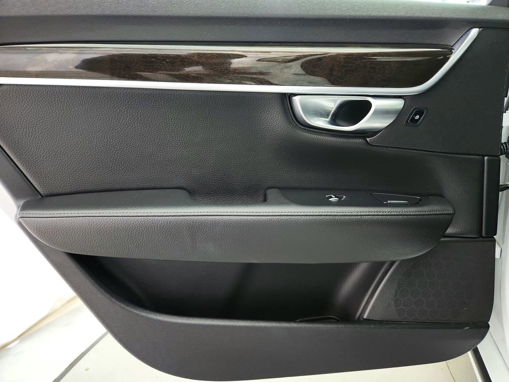 Used 2018 Volvo S90 T5 Momentum w/ Convenience Package image 29