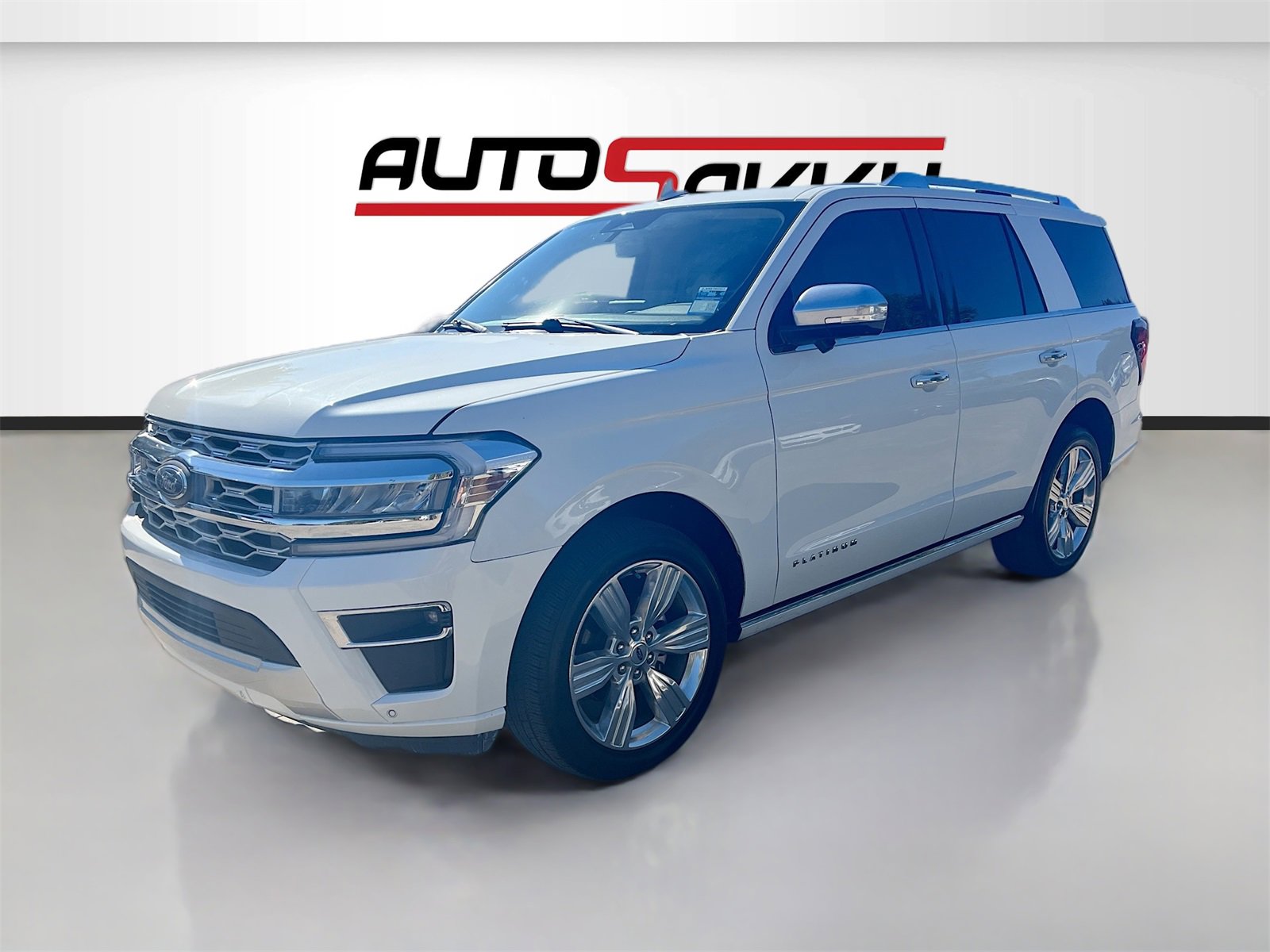 Used 2023 Ford Expedition Platinum image 3