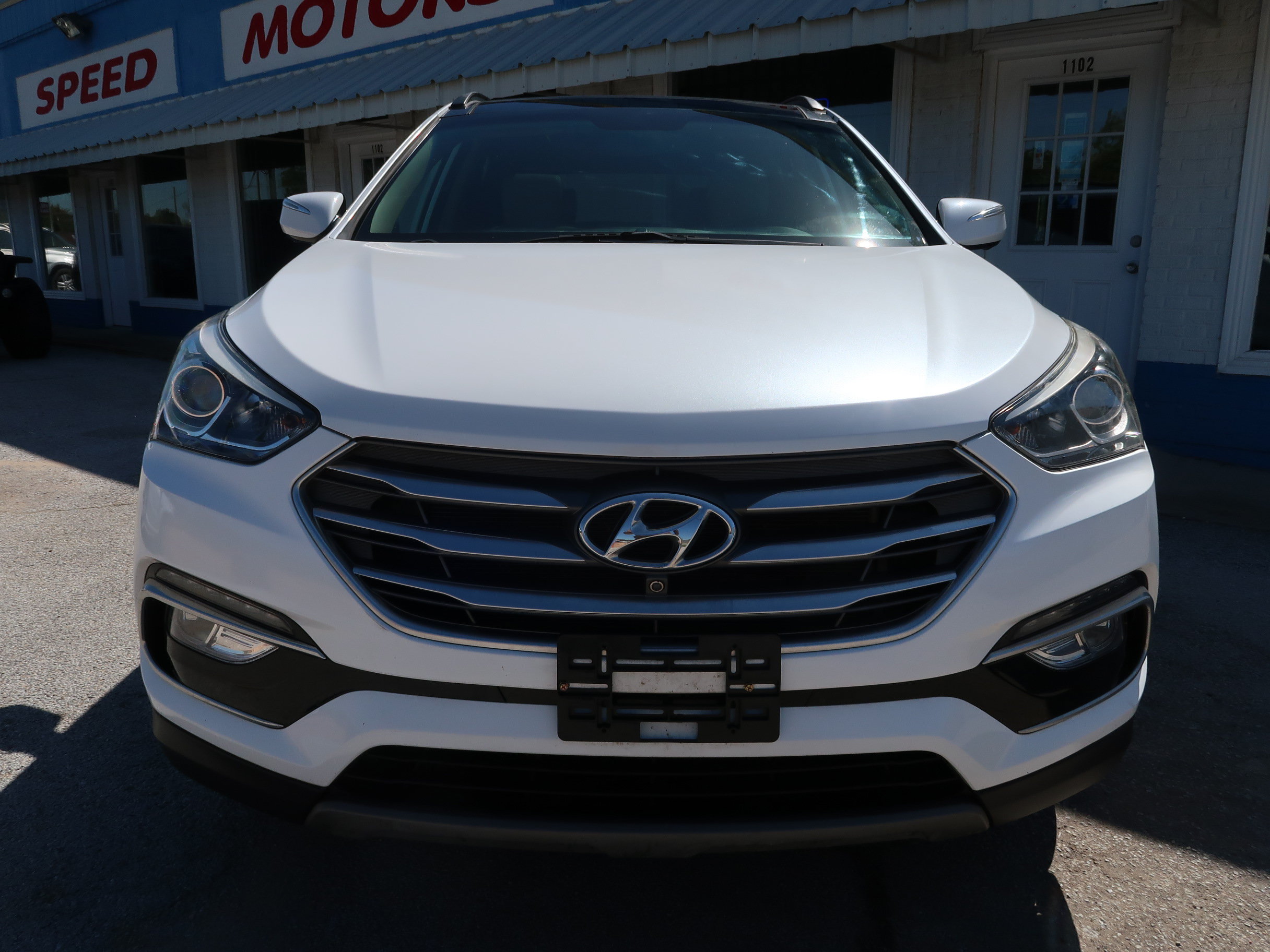 Used 2018 Hyundai Santa Fe Sport w/ 2.4L Tech Package 04 FWD image 9