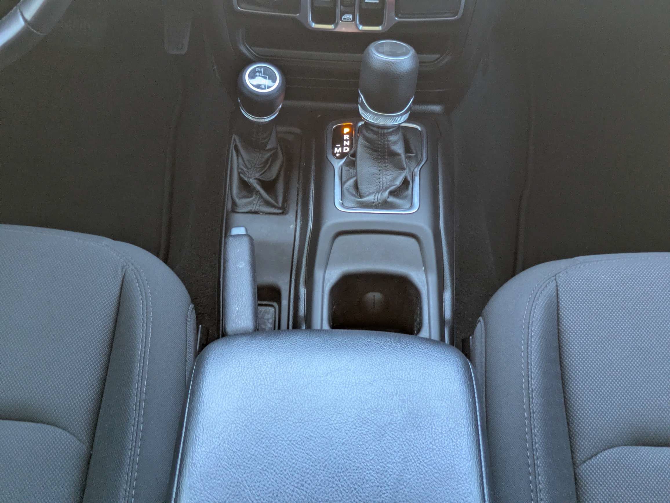 Used 2022 Jeep Wrangler Unlimited Sport AWD/4WD image 6