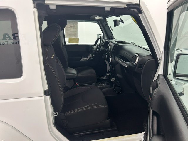 Used 2014 Jeep Wrangler Sahara w/ Dual Top Group AWD/4WD image 20