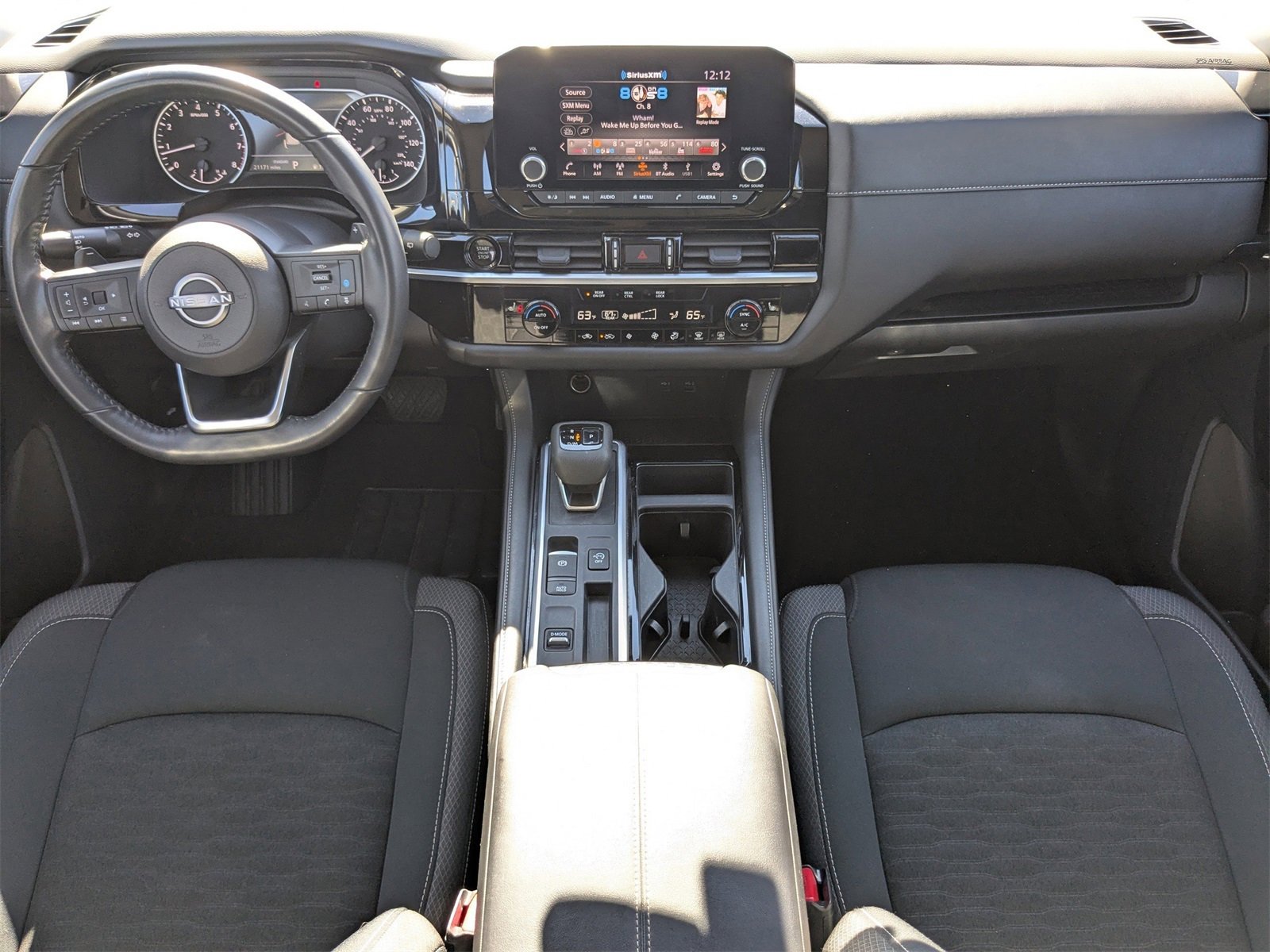 Used 2025 Nissan Pathfinder SV image 17