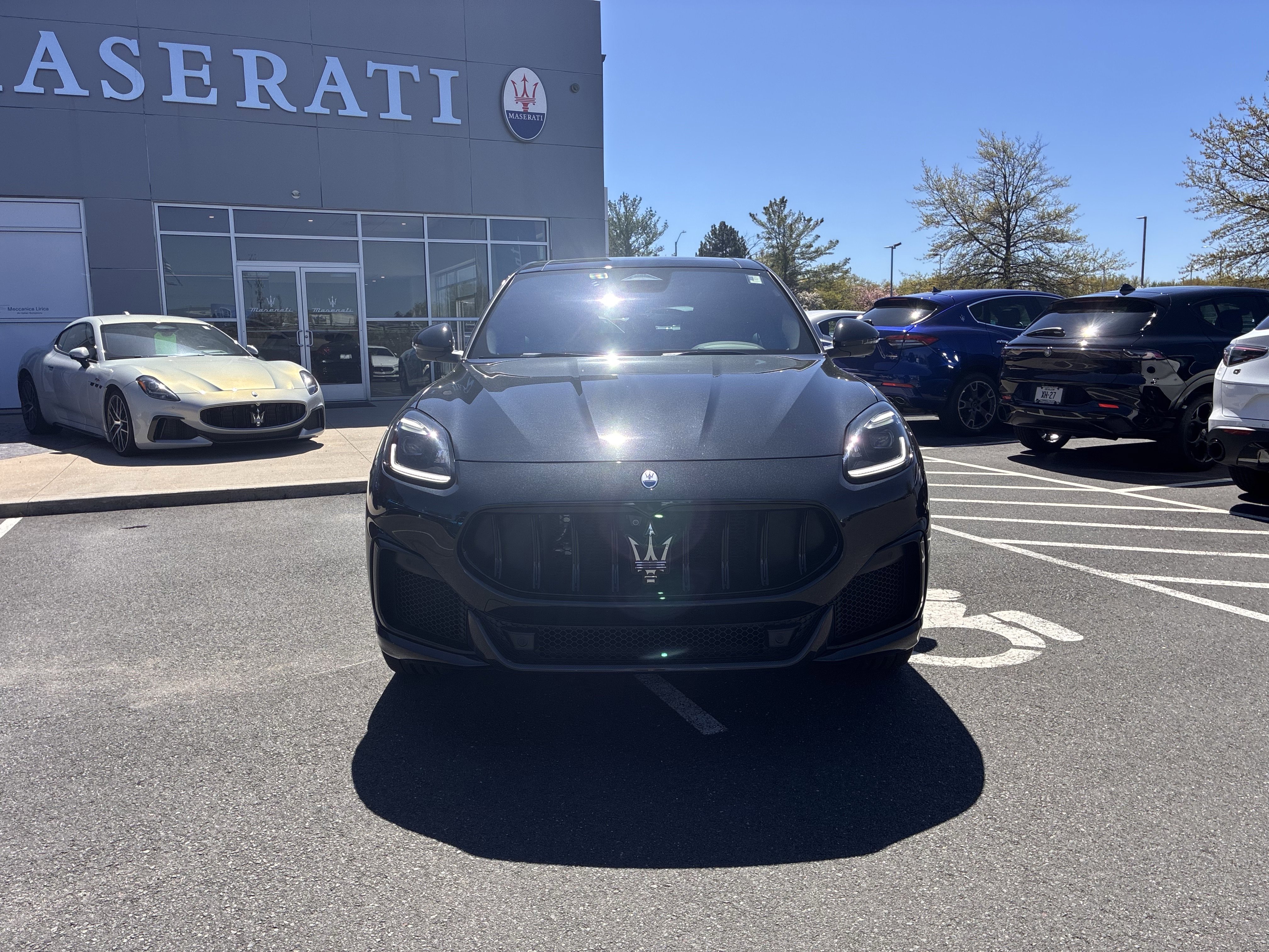 Used 2024 Maserati Grecale Trofeo AWD/4WD image 3