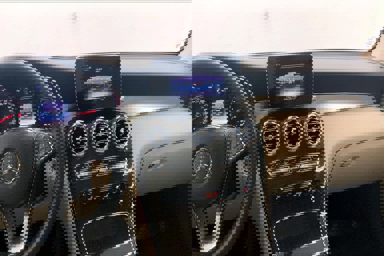 Used 2017 Mercedes-Benz GLC 300 image 25