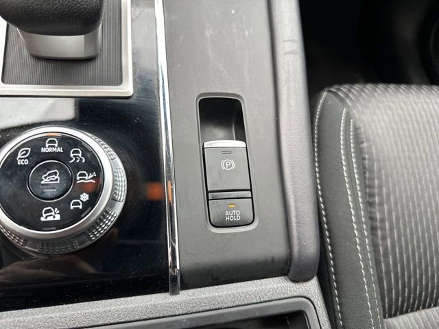 Used 2023 Mitsubishi Outlander ES AWD/4WD image 31