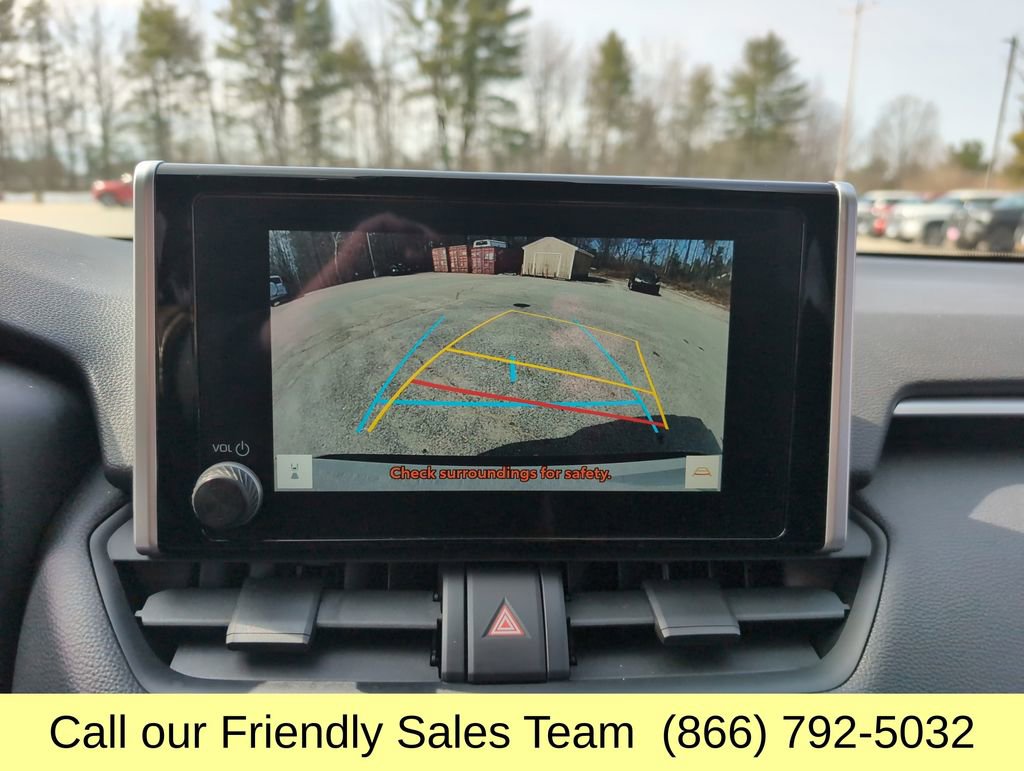 Used 2023 Toyota RAV4 SE w/ Weather & Moonroof Package image 21
