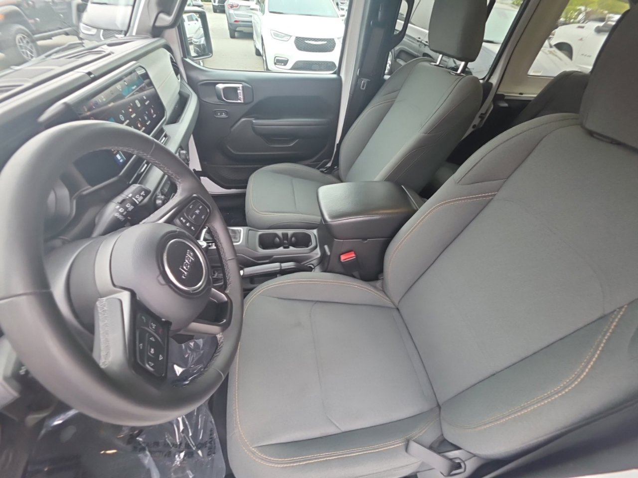 Used 2025 Jeep Wrangler Unlimited Sport AWD/4WD image 28