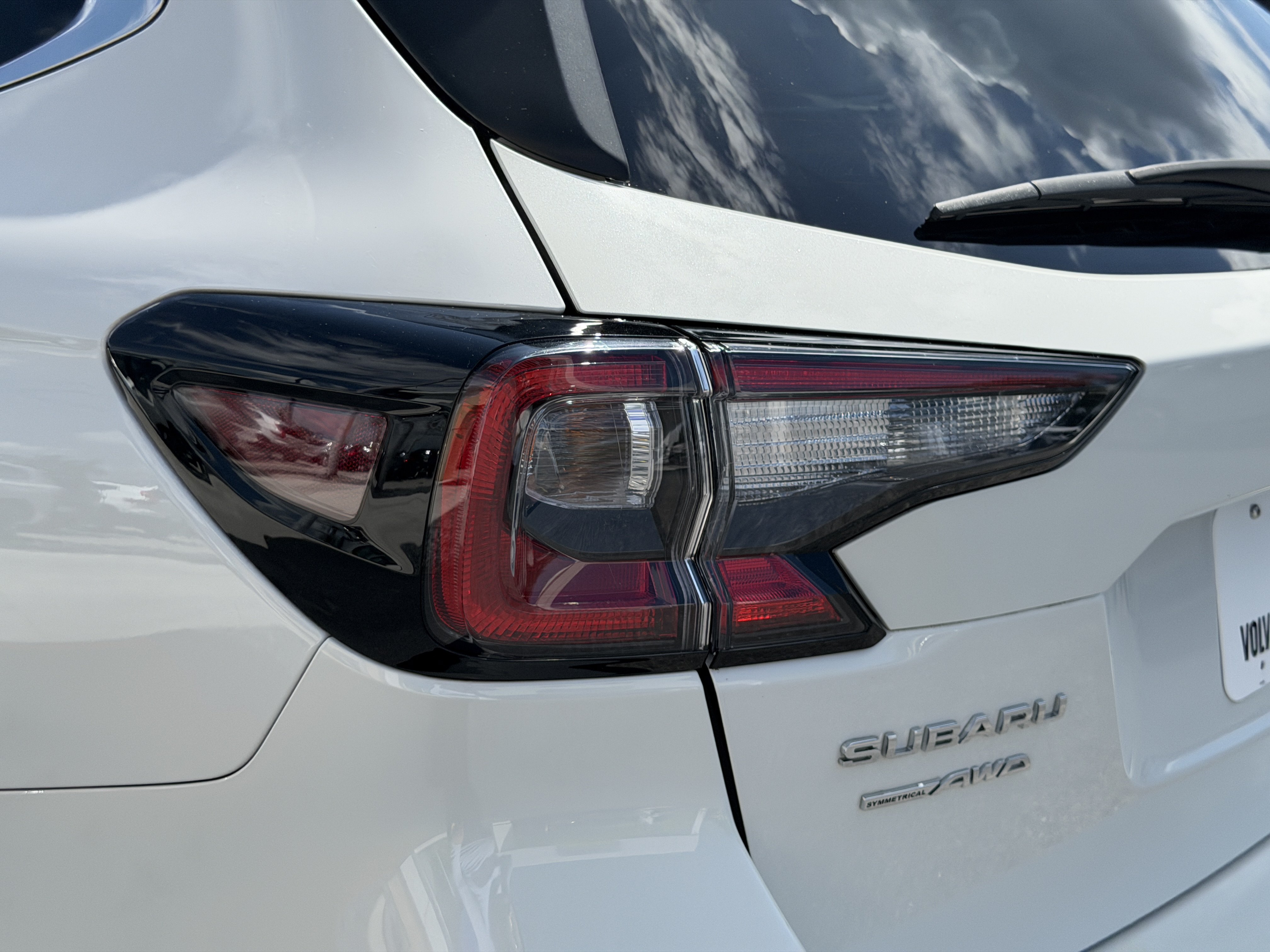 Used 2025 Subaru Outback Touring AWD/4WD image 9