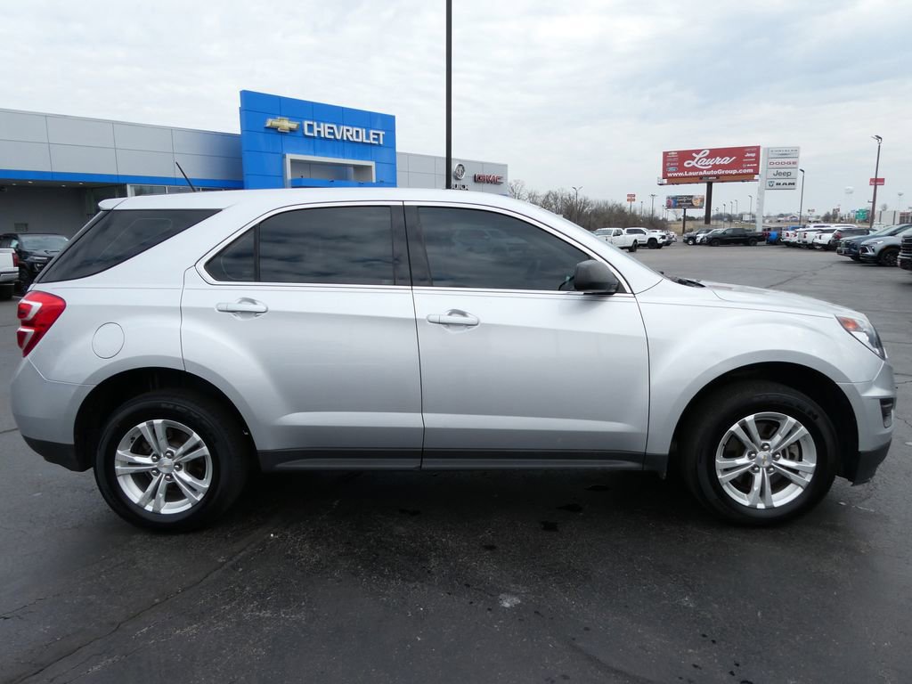 Used 2017 Chevrolet Equinox LS image 4