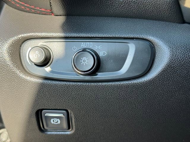 Used 2022 Chevrolet Blazer RS image 21