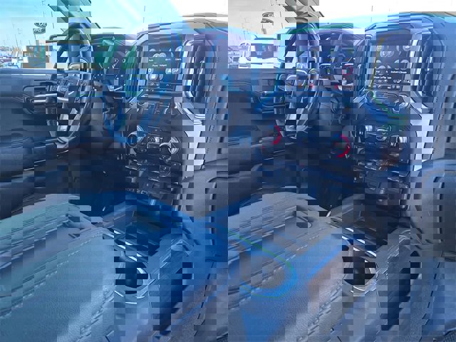 Used 2021 GMC Sierra 1500 SLT w/ SLT Premium Package image 17