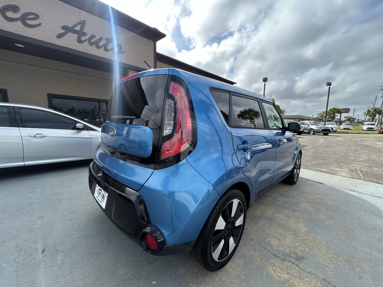 Used 2016 Kia Soul + w/ Designer's Package image 7