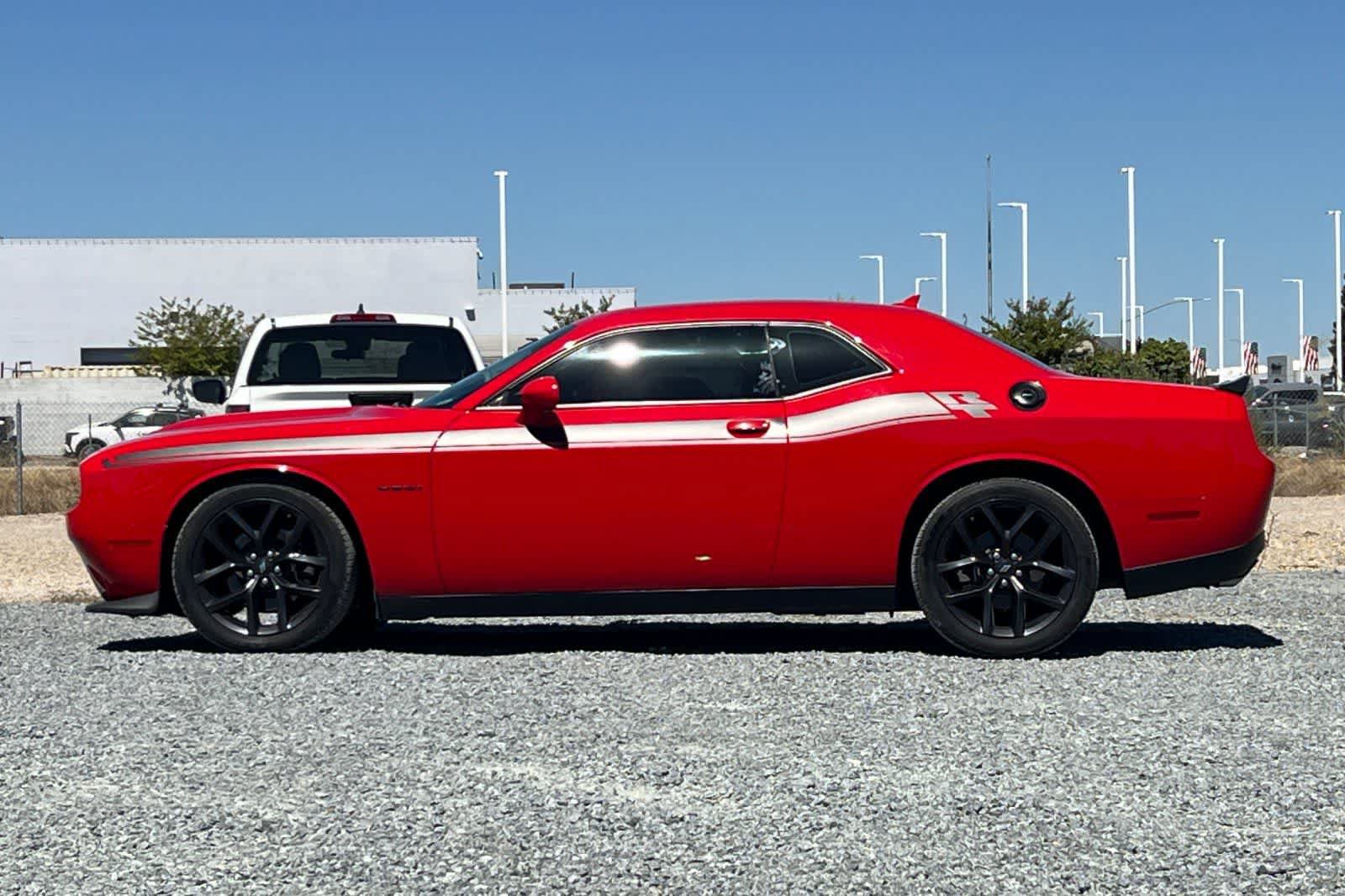 Used 2021 Dodge Challenger R/T w/ Driver Convenience Group RWD image 6