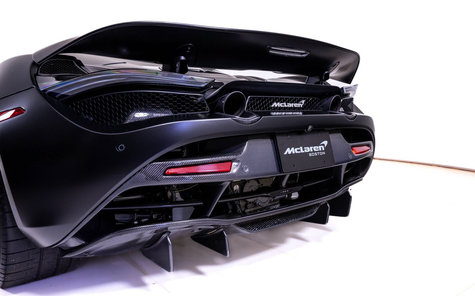 Used 2019 McLaren 720S Performance RWD image 12