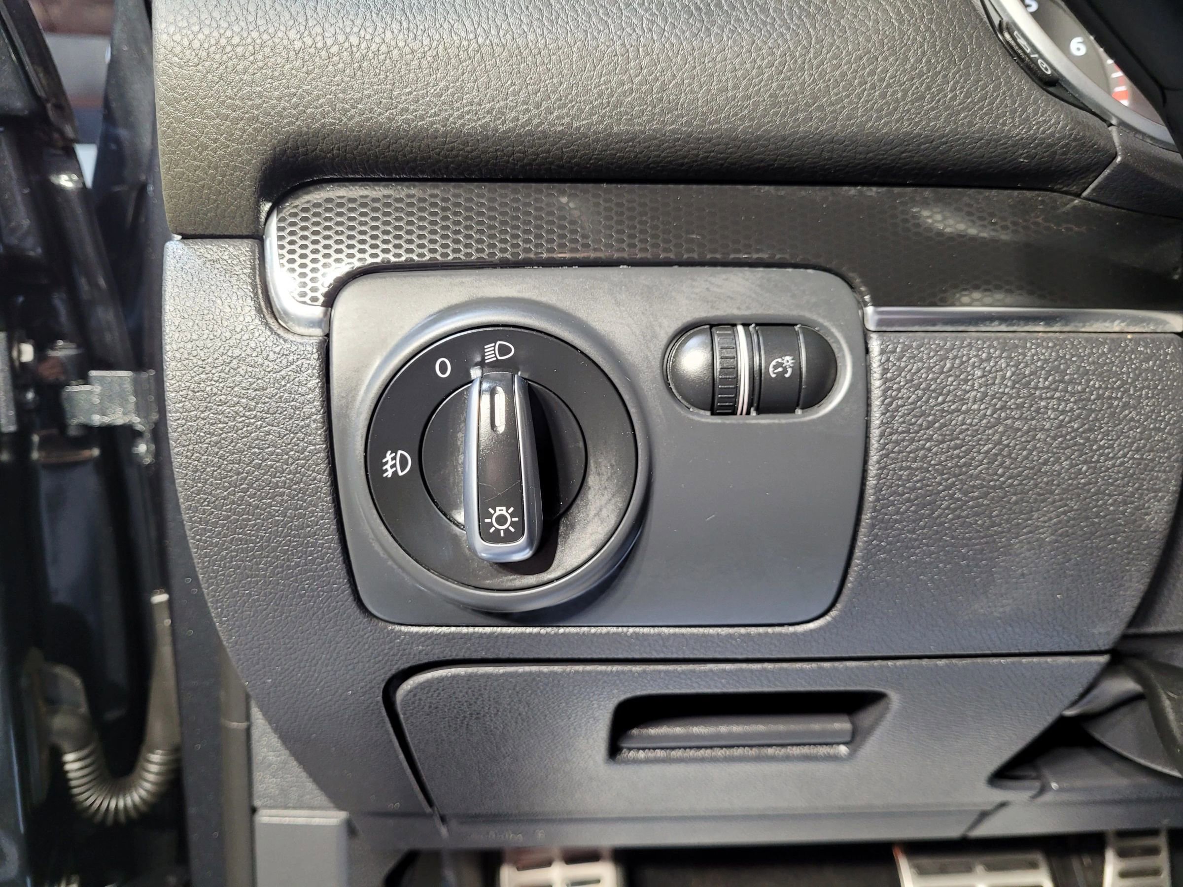 Used 2013 Volkswagen GTI Driver's Edition image 34