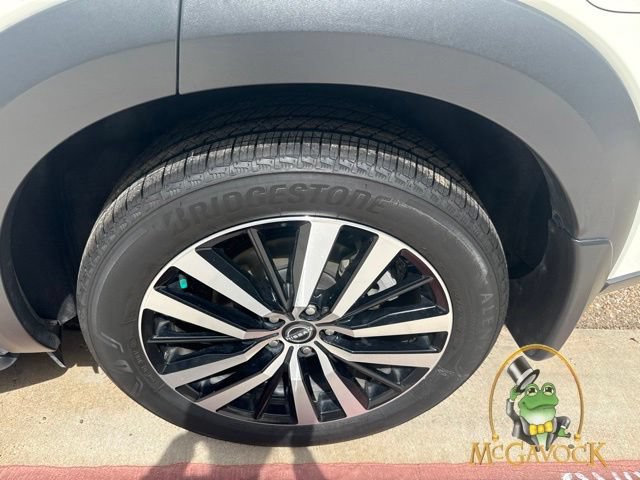 Used 2023 Nissan Pathfinder Platinum FWD image 9