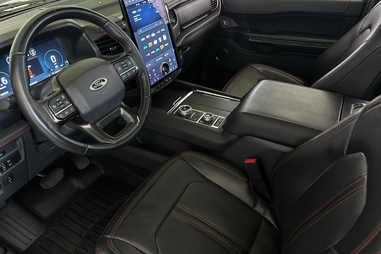 Used 2022 Ford Expedition Max Limited AWD/4WD image 4