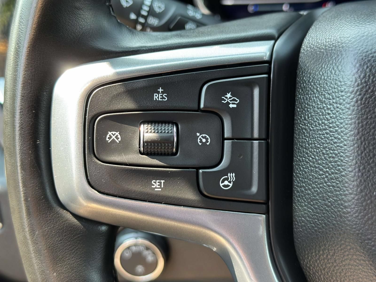 Certified 2024 Chevrolet Silverado 1500 LT AWD/4WD image 17