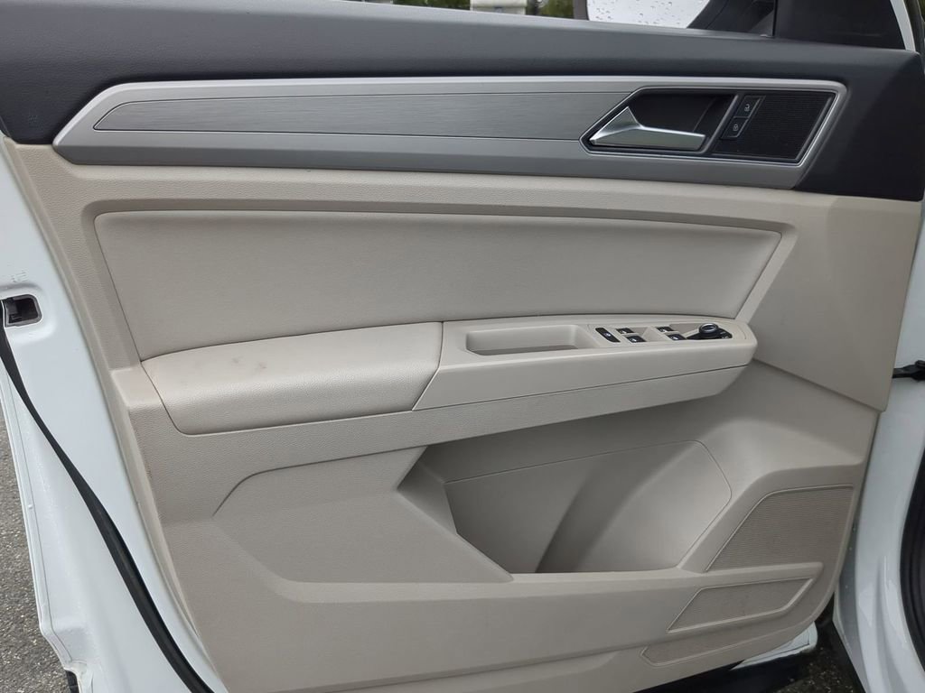 Used 2018 Volkswagen Atlas SE image 18