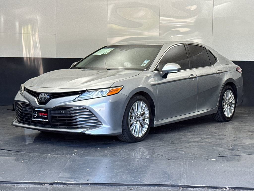 Used 2018 Toyota Camry XLE image 7