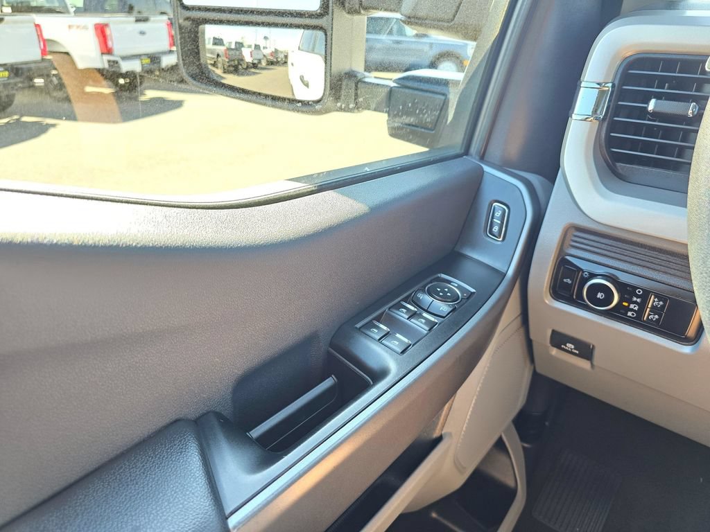 Used 2025 Ford F250 XLT w/ FX4 Off-Road Package AWD/4WD image 27
