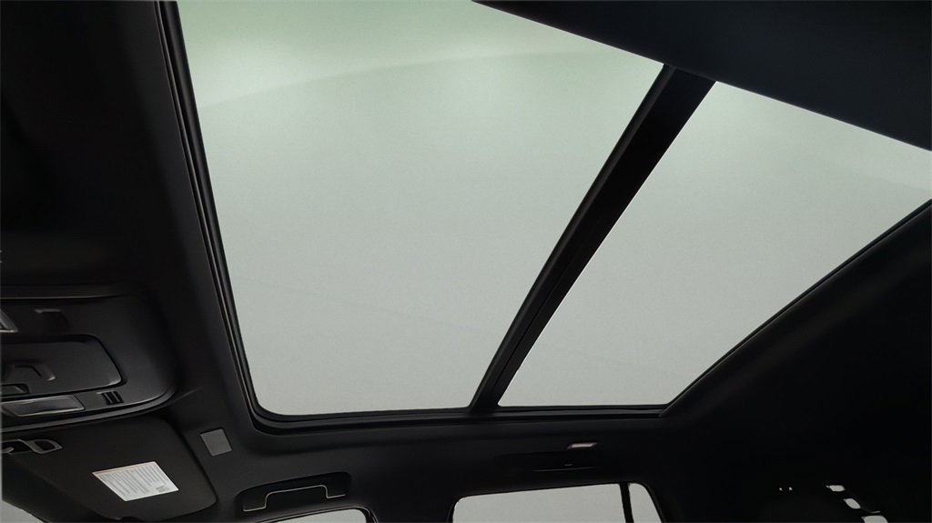 Used 2025 Chevrolet Tahoe High Country w/ Sun And Tow Package image 17