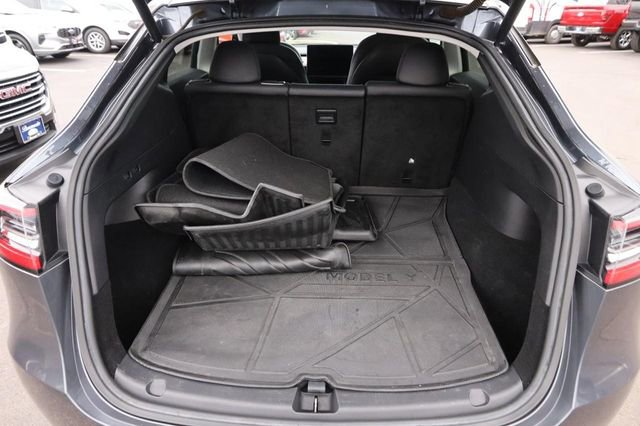 Used 2021 Tesla Model Y Long Range image 7
